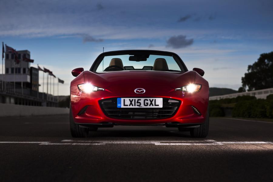  Mazda MX-5 2015 года  (UK) (фото 14 из 25)